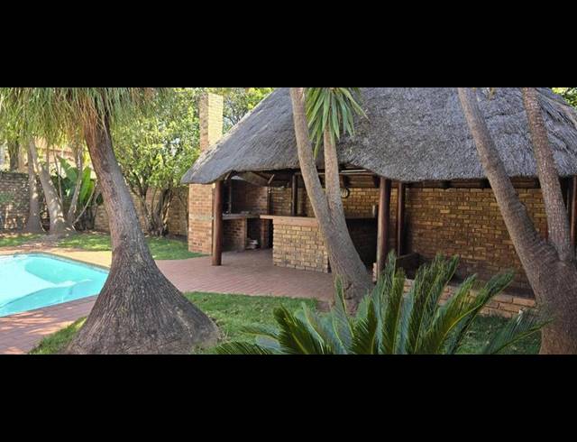 3 BEDROOM HOUSE FOR SALE IN MORELETAPARK